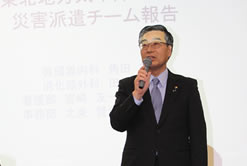 哀悼の意と決意を語る谷口 功 熊本大学長