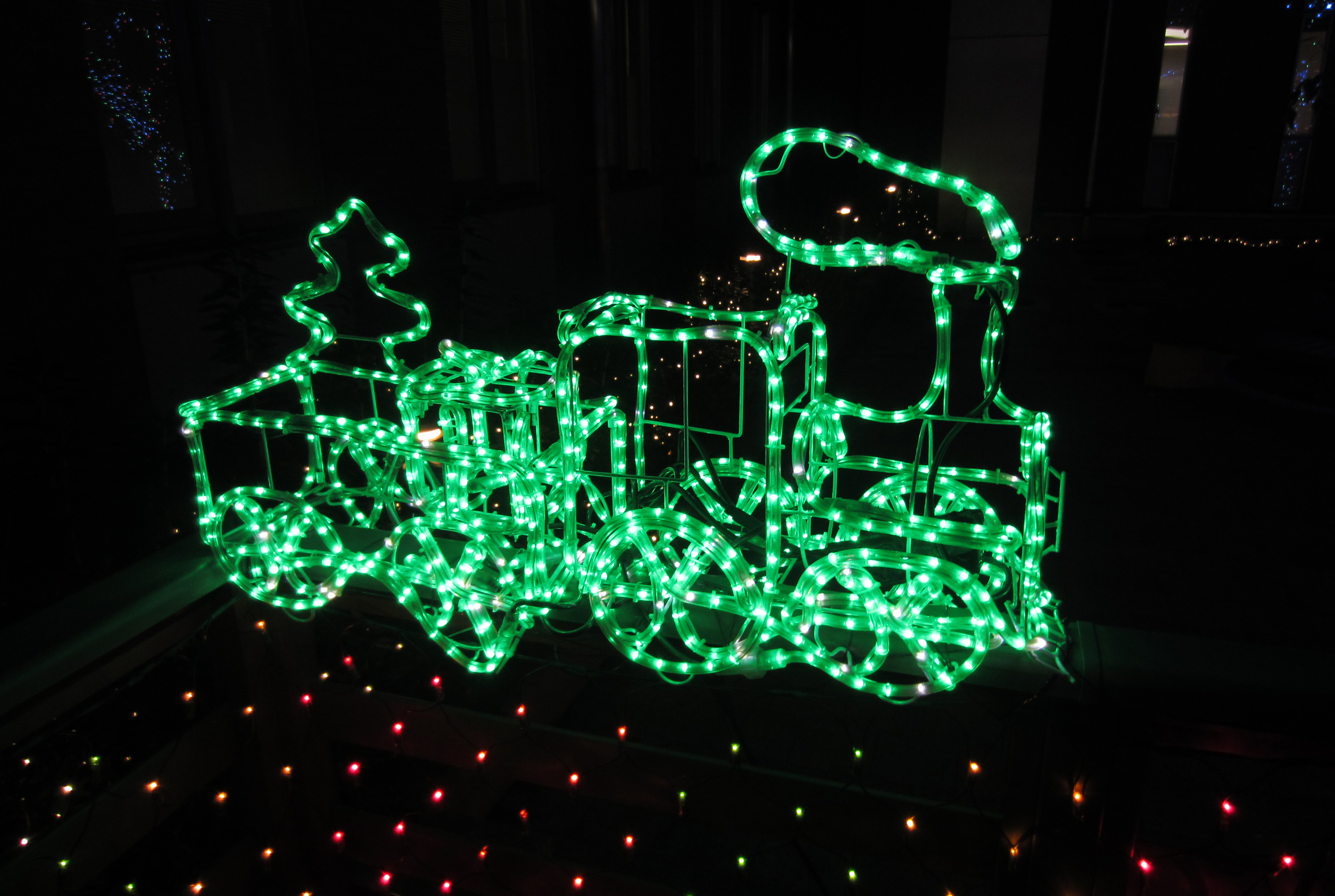 中央診療棟玄関前イルミネーション