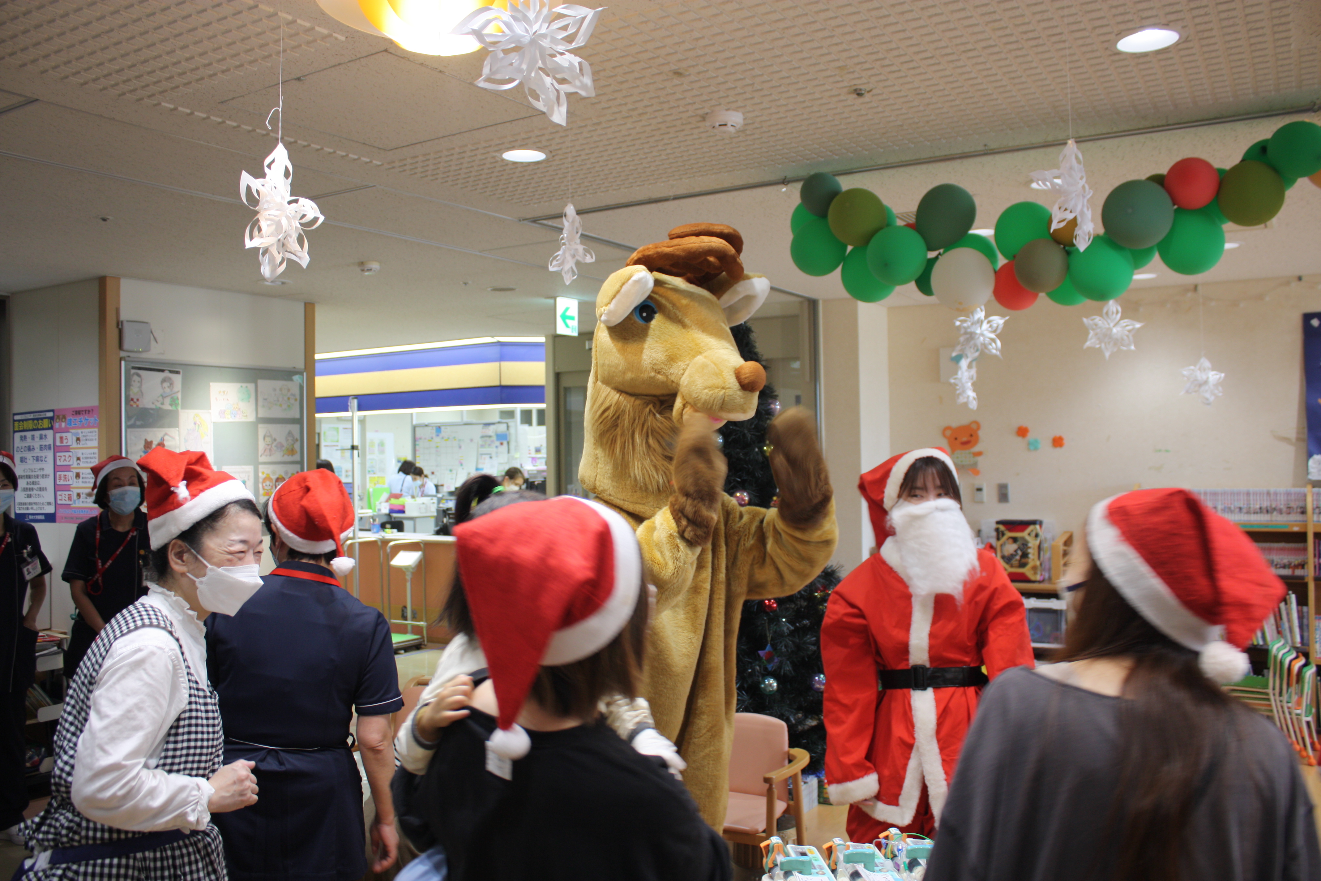 サンタさん、トナカイさんとはいチーズ