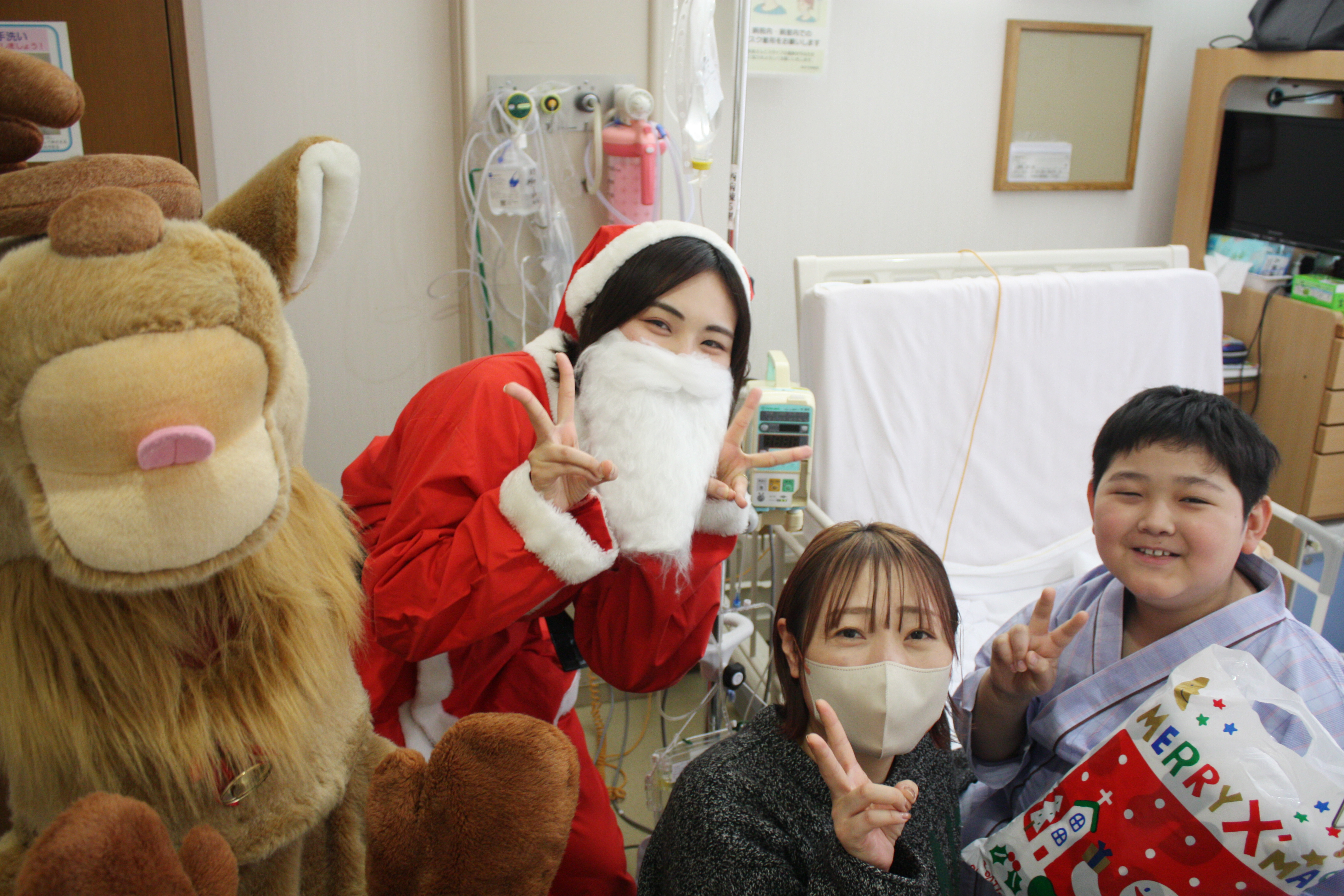 病室の子どもたちにもプレゼント