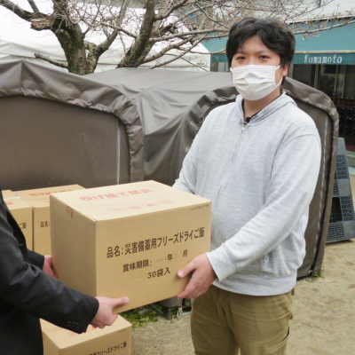 災害備蓄食料の提供