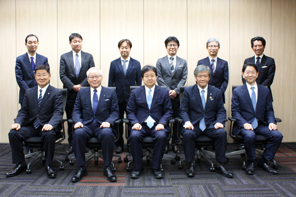 辻田副病院長によるプレゼンの様子